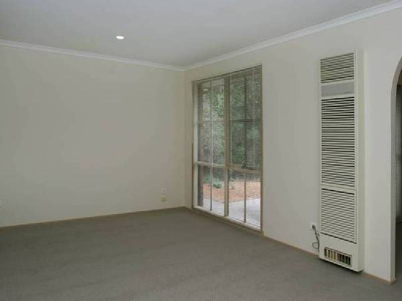 1 Marlesford Crescent, Berwick VIC 3806