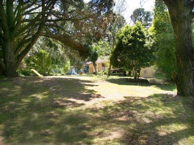 Burton Road, Beaconsfield Upper VIC 3808