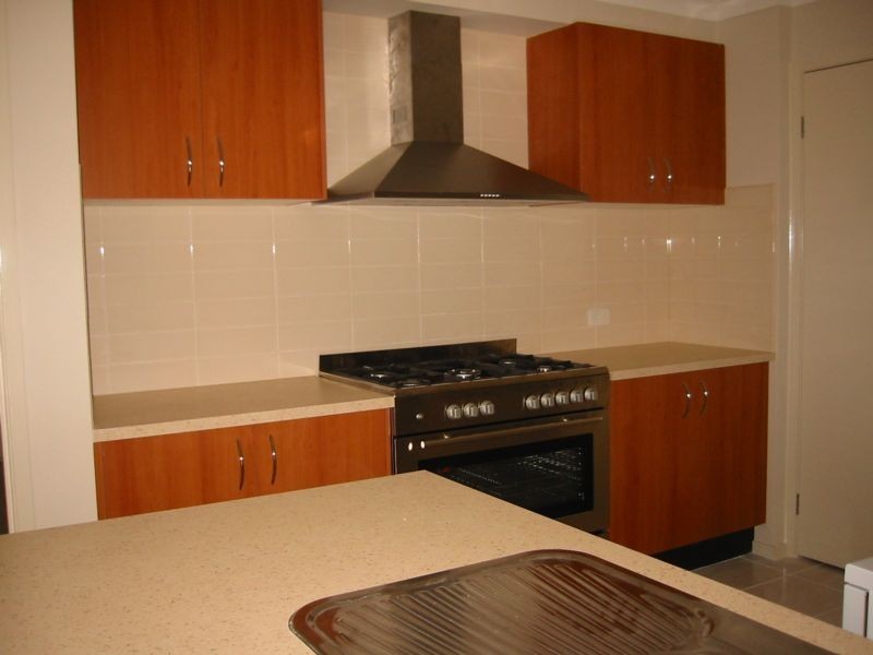 10 Tenterfield Drive, Narre Warren South VIC 3805