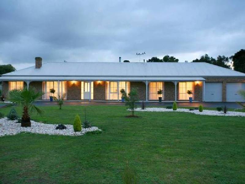 Mack Road, Narre Warren South VIC 3805