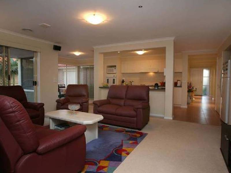 Viewbank Rise, Beaconsfield VIC 3807