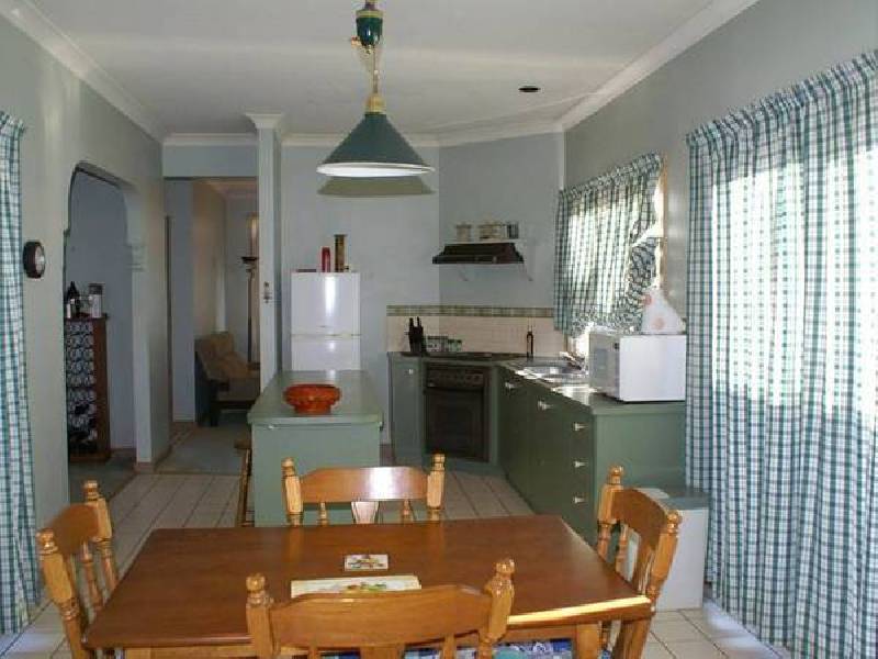 Adelaide Close, Berwick VIC 3806