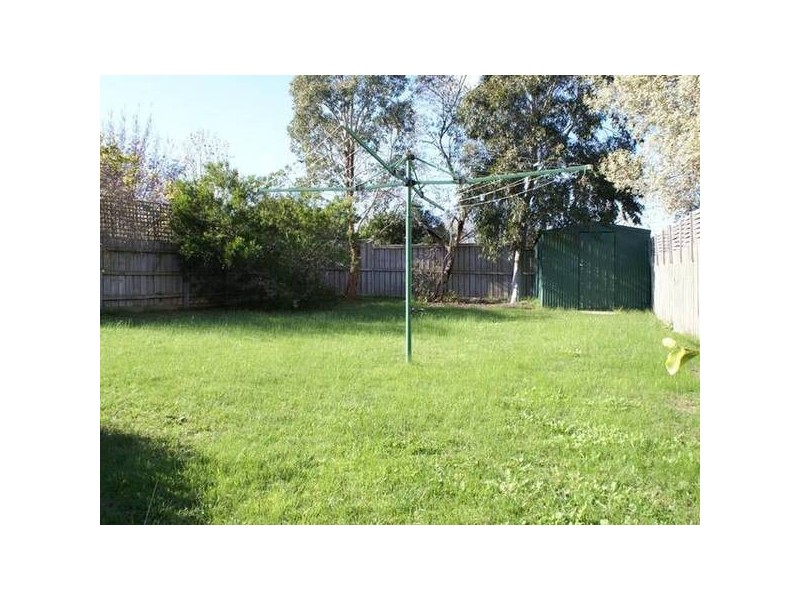 Adelaide Close, Berwick VIC 3806