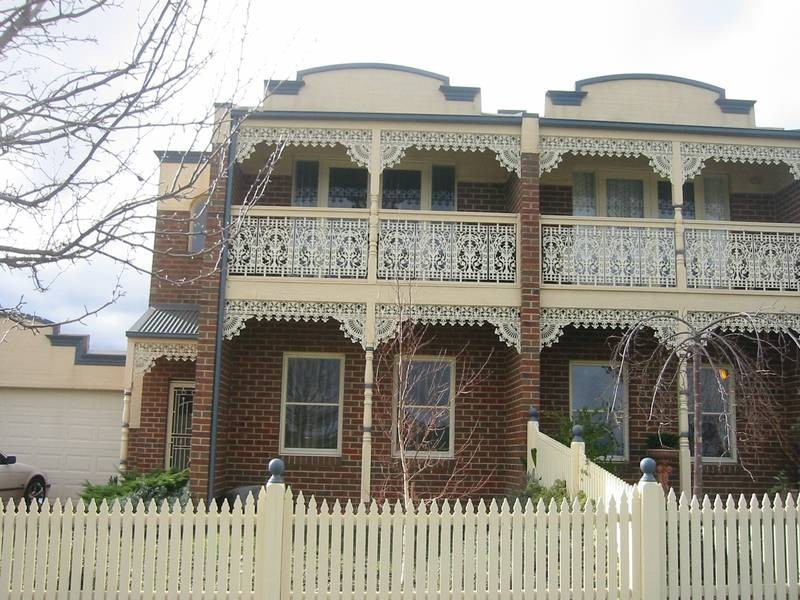 6 Reid Mews, Berwick VIC 3806