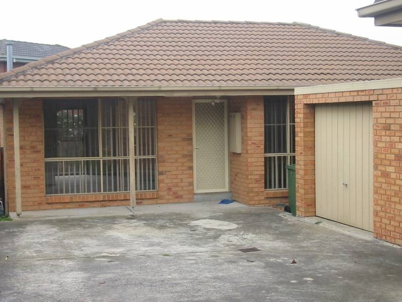 2/100 Ross Street, Dandenong VIC 3175