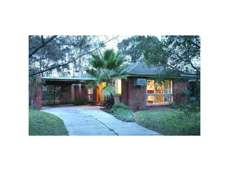 Ambleside Drive, Berwick VIC 3806