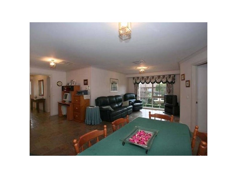 Maralee Court, Berwick VIC 3806