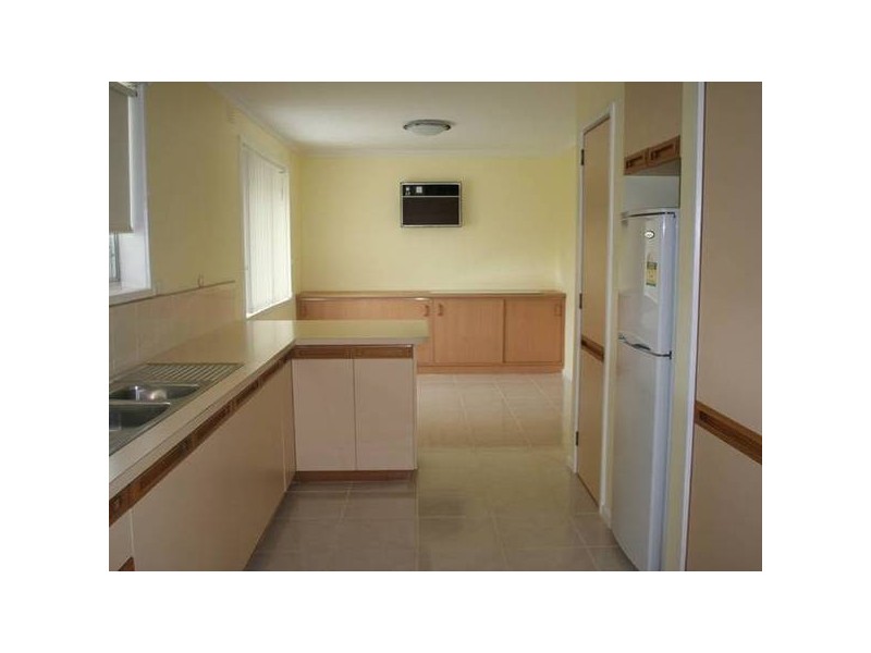 Springwood Avenue, Narre Warren VIC 3805