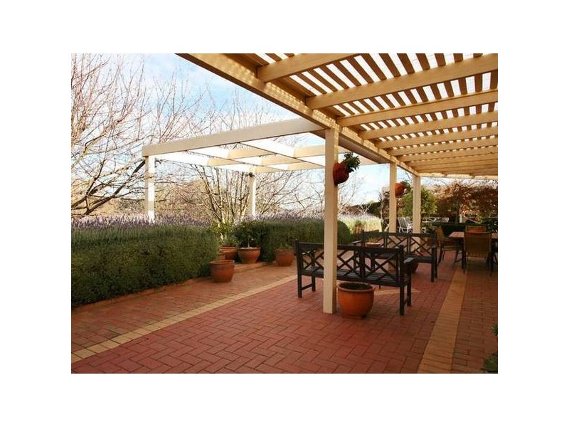 Caserta Drive, Berwick VIC 3806