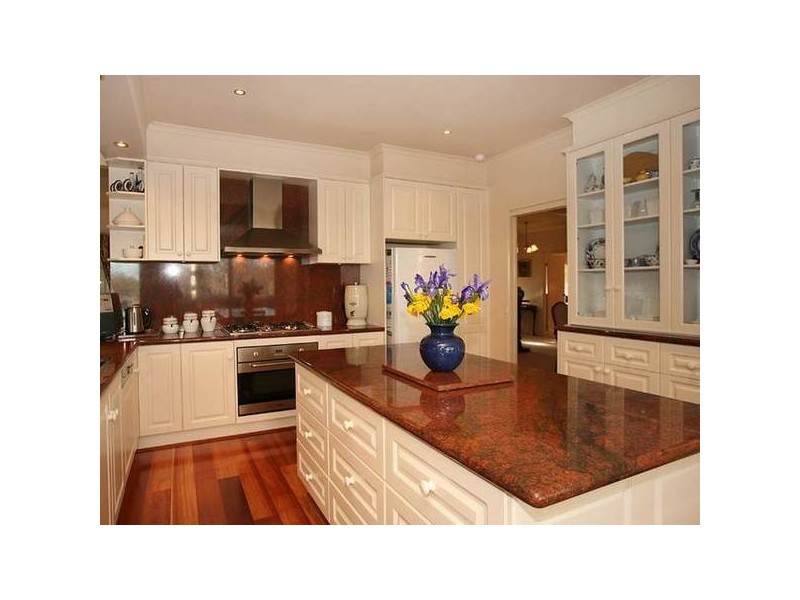 Caserta Drive, Berwick VIC 3806