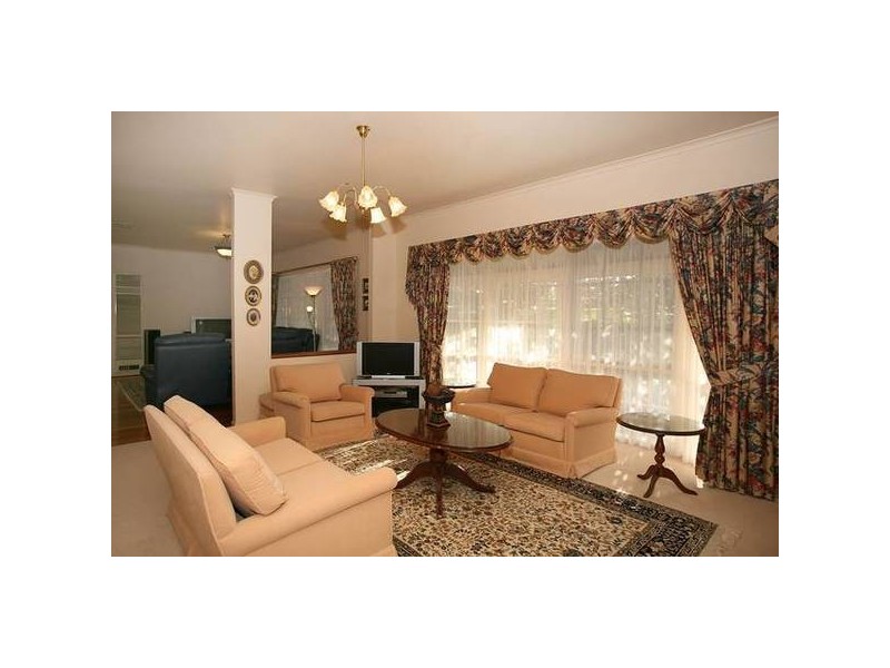 Caserta Drive, Berwick VIC 3806