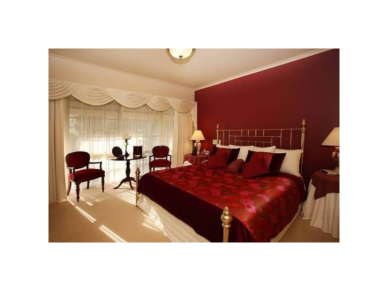 Caserta Drive, Berwick VIC 3806