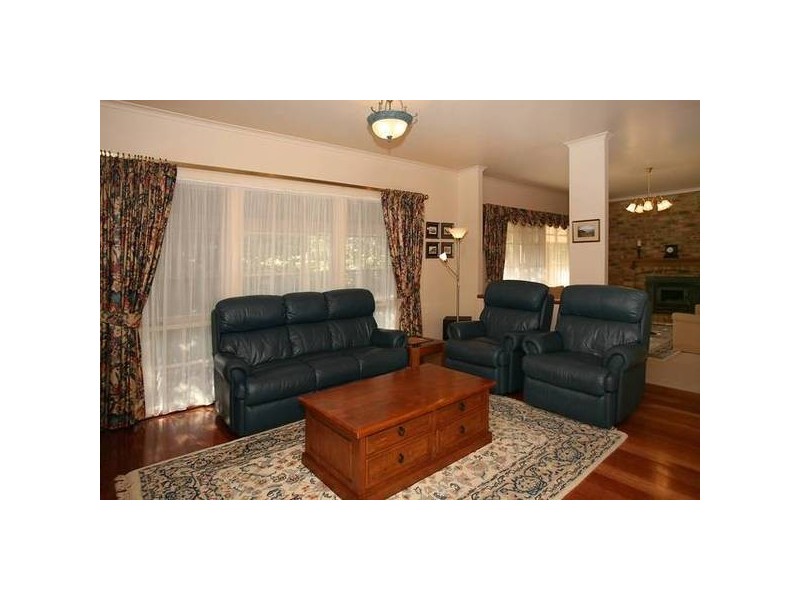 Caserta Drive, Berwick VIC 3806