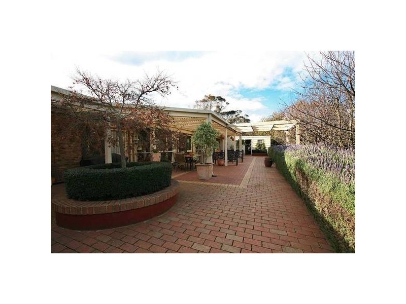 Caserta Drive, Berwick VIC 3806