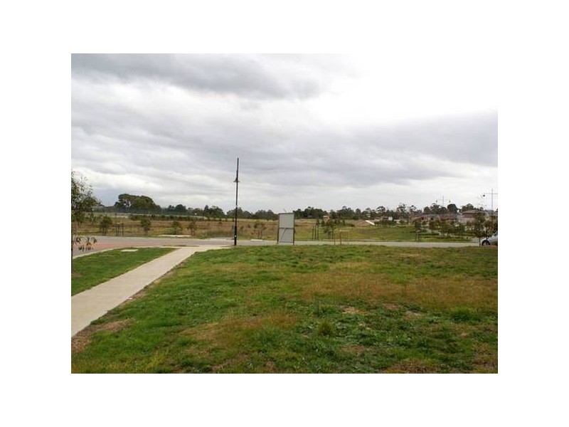 Canberra Avenue, Berwick VIC 3806