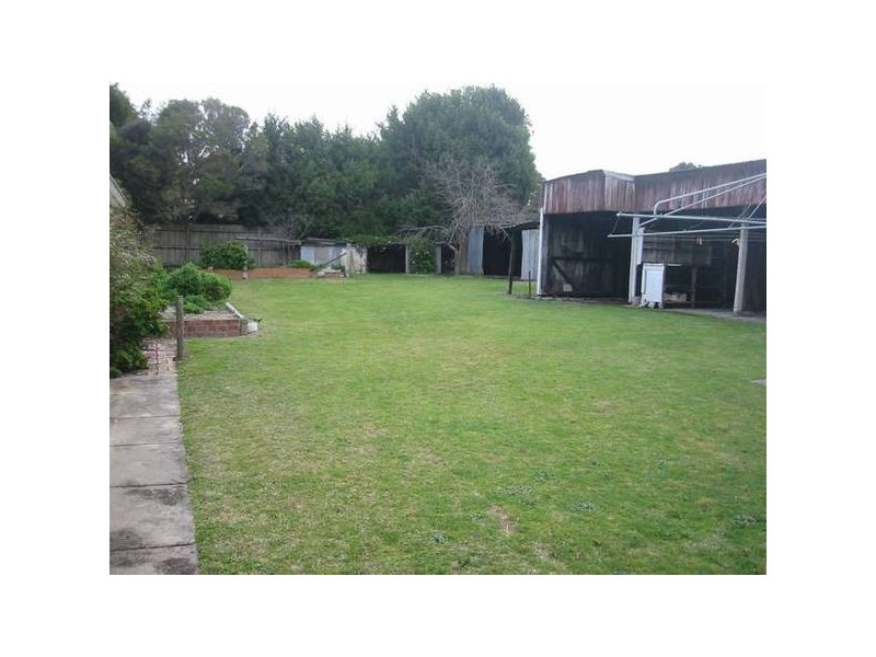 2 Funston Street, Berwick VIC 3806