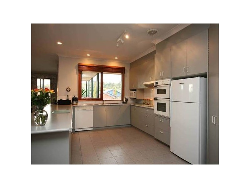 Christine Avenue, Berwick VIC 3806