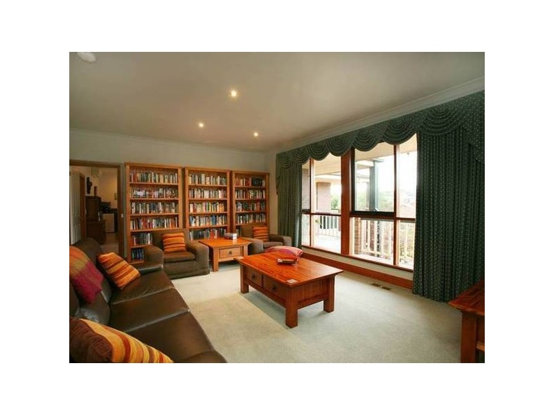 Christine Avenue, Berwick VIC 3806