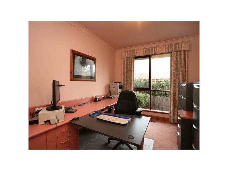 Christine Avenue, Berwick VIC 3806