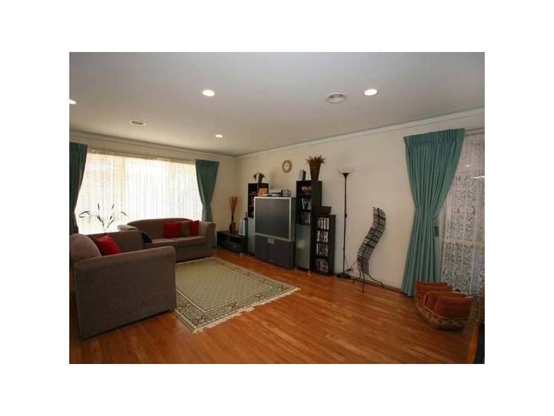 2 Nestle Retreat, Berwick VIC 3806