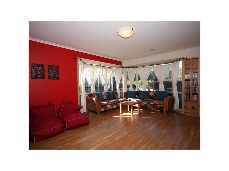 2 Nestle Retreat, Berwick VIC 3806