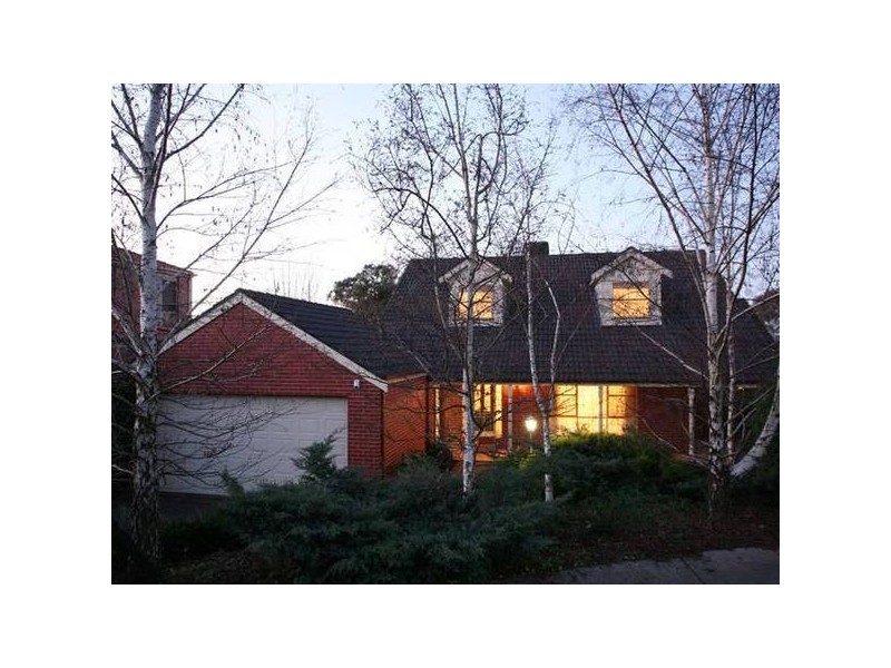 15 Valda Close, Berwick VIC 3806