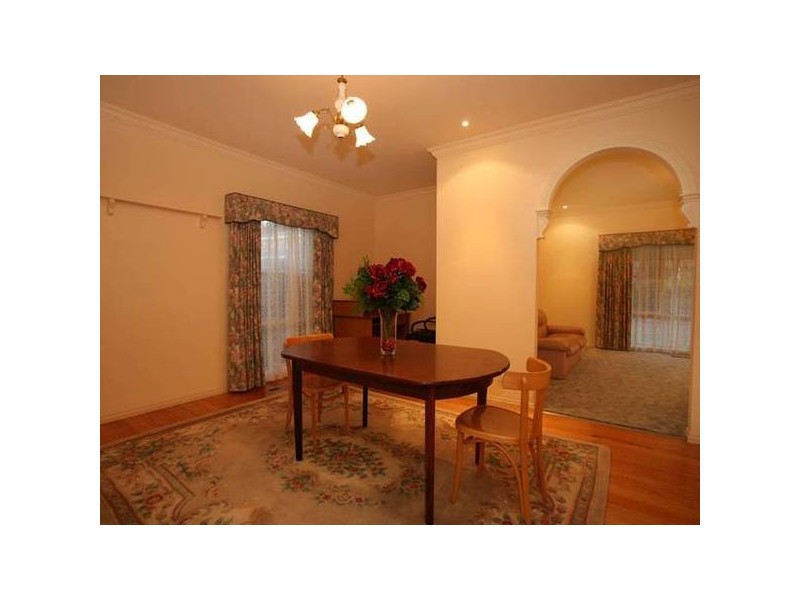 15 Valda Close, Berwick VIC 3806