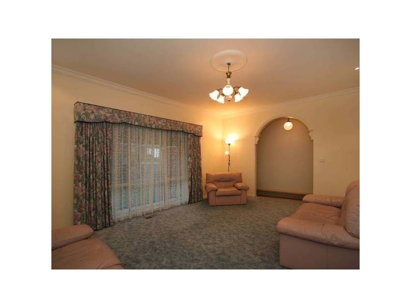 15 Valda Close, Berwick VIC 3806