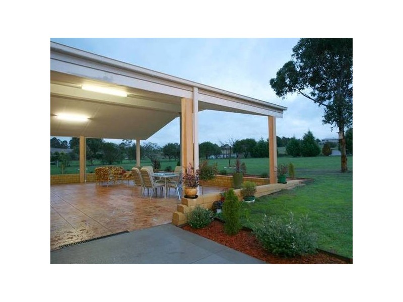 Mack, Narre Warren South VIC 3805