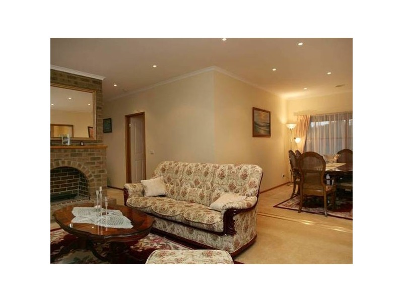 Mack, Narre Warren South VIC 3805