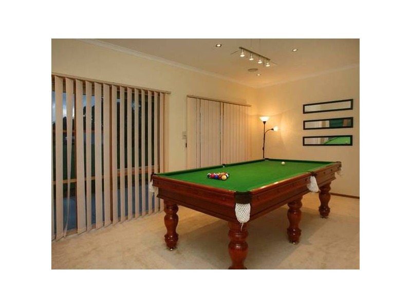 Mack, Narre Warren South VIC 3805