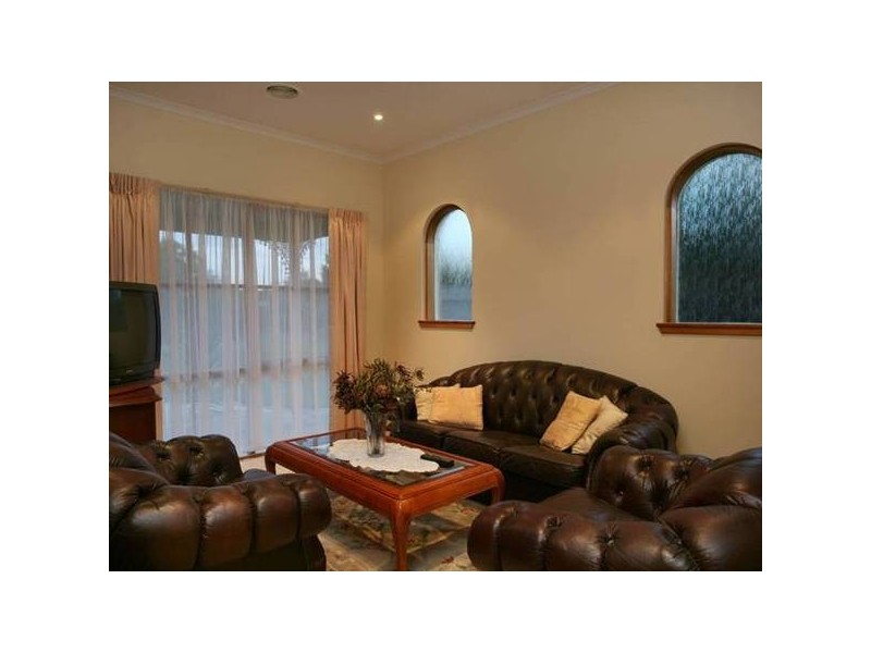 Mack, Narre Warren South VIC 3805