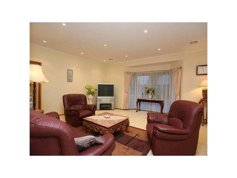 Mack, Narre Warren South VIC 3805