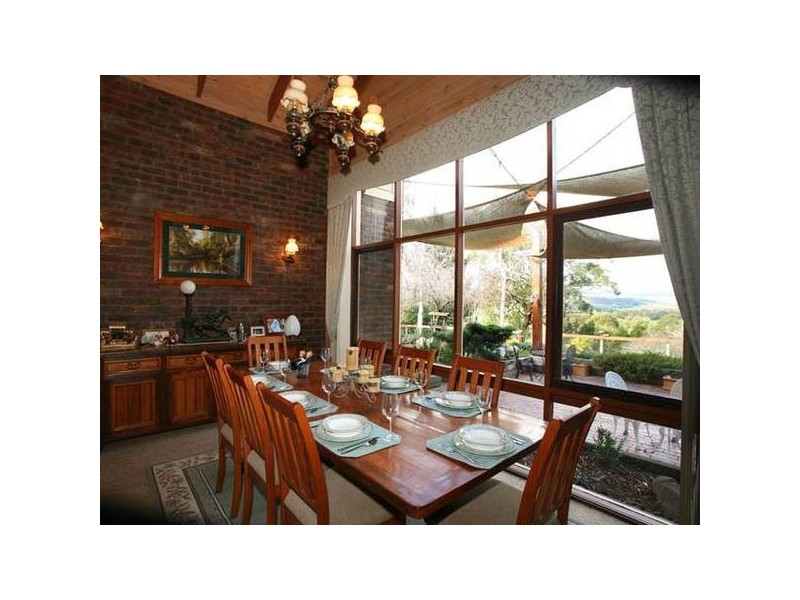 8 Brodrick Road, Macclesfield VIC 3782