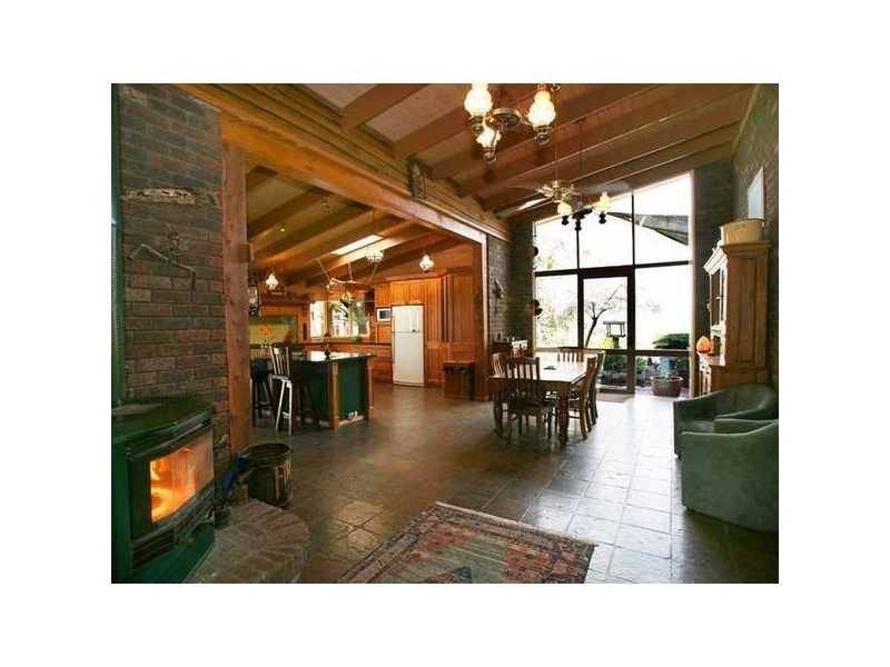 8 Brodrick Road, Macclesfield VIC 3782