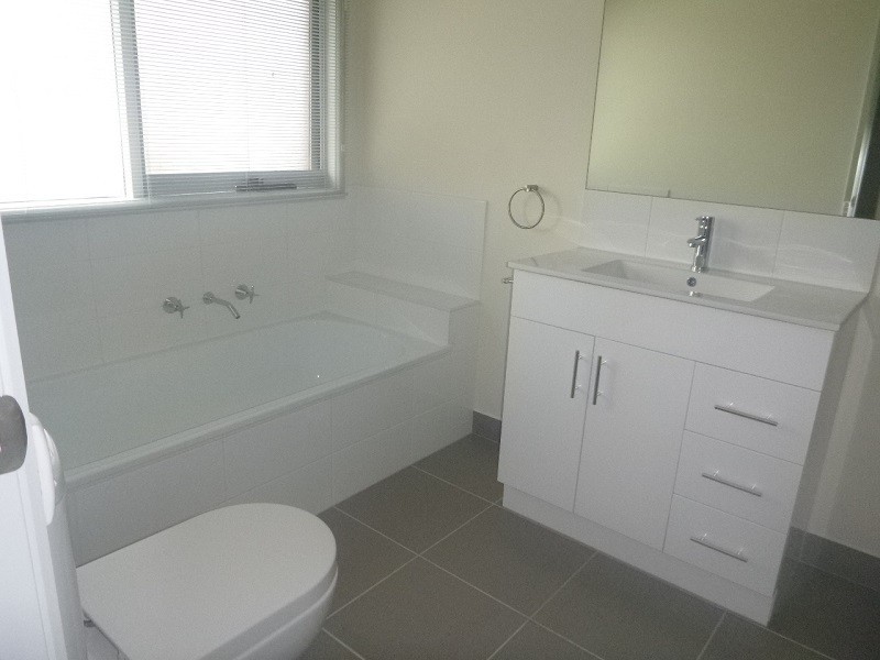 2/2-3 Camley Court, Berwick VIC 3806