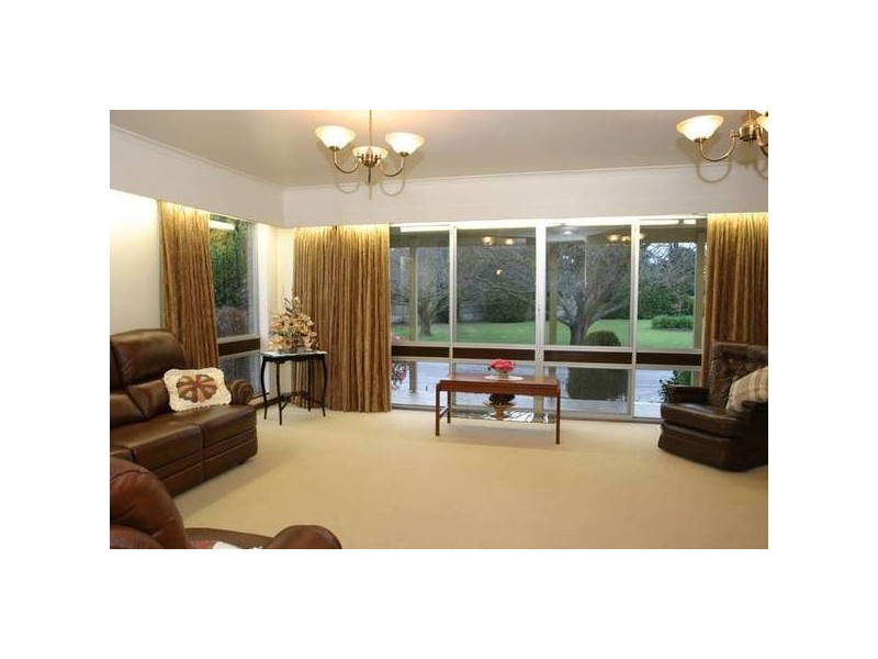 Narre Warren Cranbourne Road, Narre Warren VIC 3805