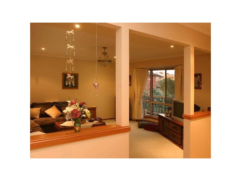 13 Glendale Crescent, Berwick VIC 3806