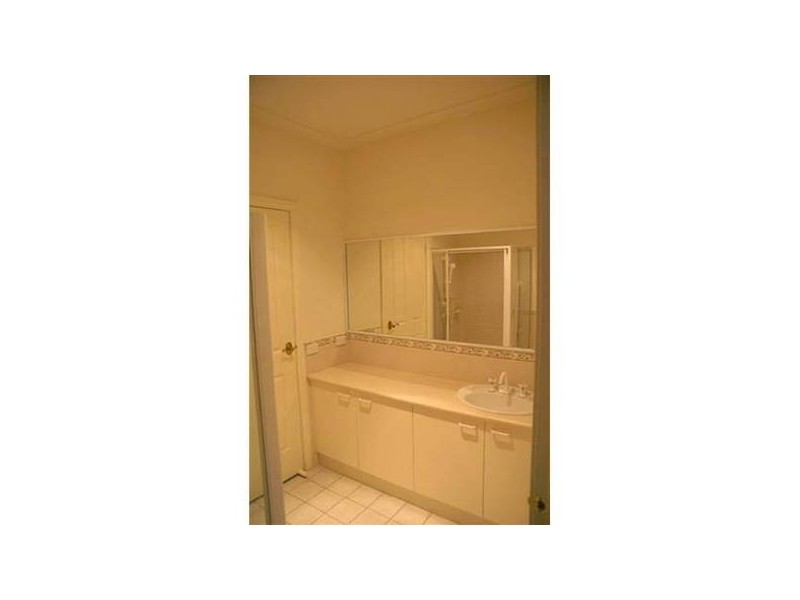 19/21-25 Parkhill Drive, Berwick VIC 3806