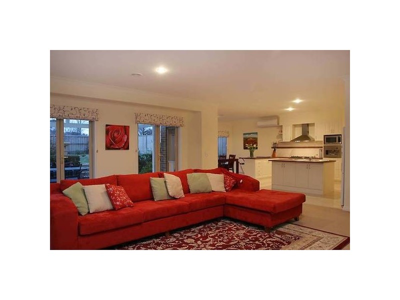 4 Mandurah Chase, Berwick VIC 3806