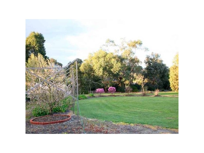 38-40 Warren Park Place, Narre Warren South VIC 3805