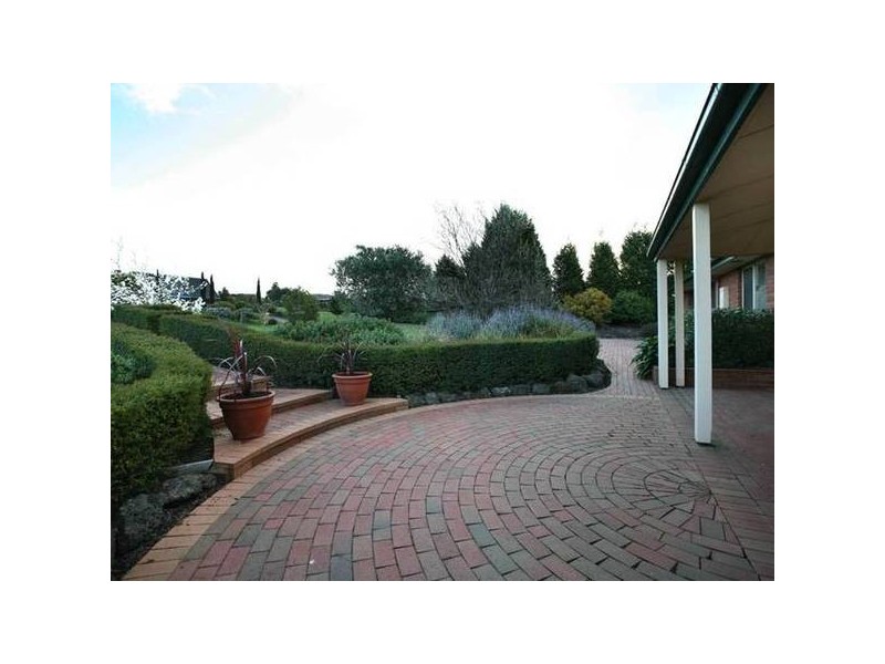 38-40 Warren Park Place, Narre Warren South VIC 3805