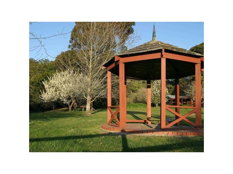 Morrison Road, Pakenham Upper VIC 3810