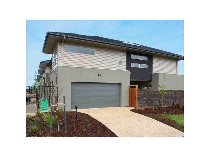 1/25 Canberra Avenue, Berwick VIC 3806