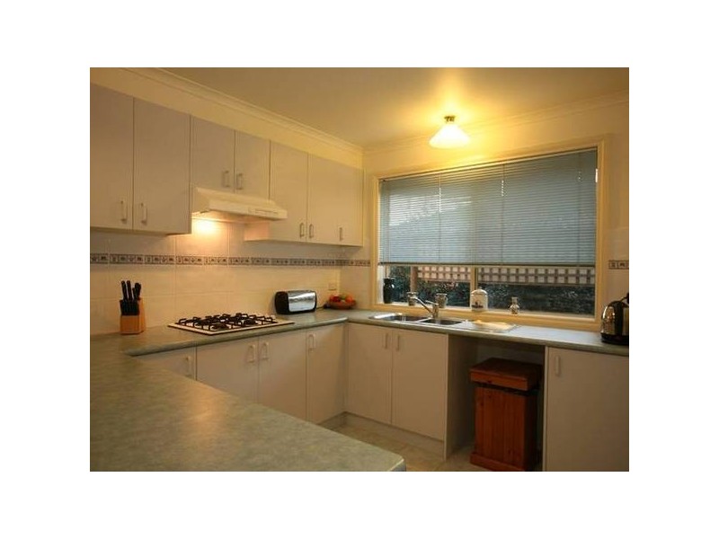 6 Hilda Court, Berwick VIC 3806