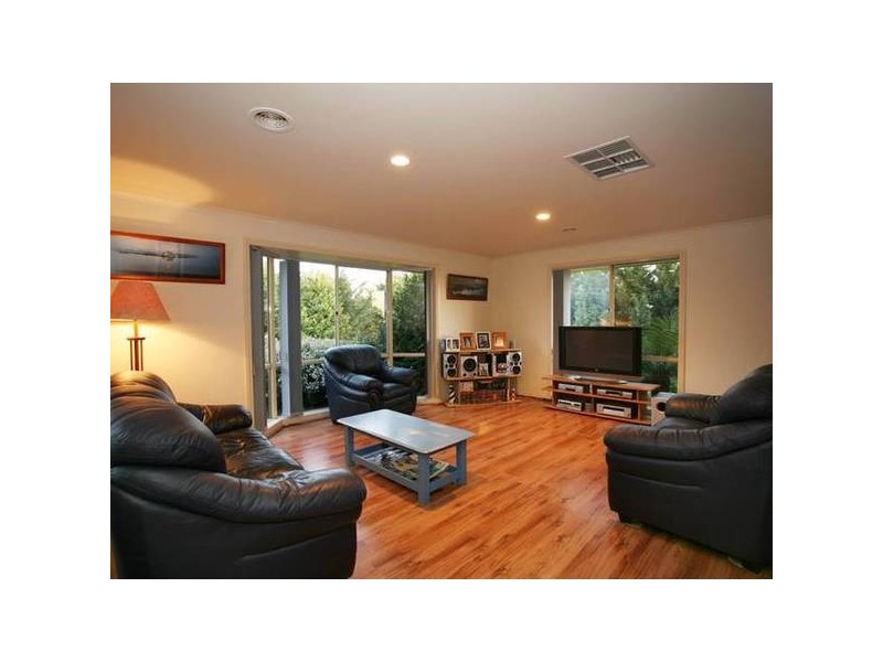 6 Hilda Court, Berwick VIC 3806