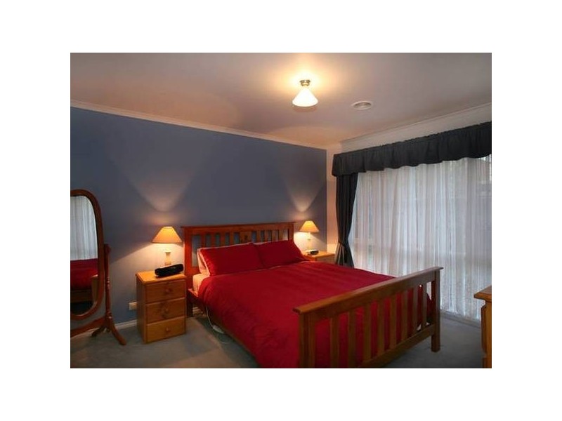 6 Hilda Court, Berwick VIC 3806