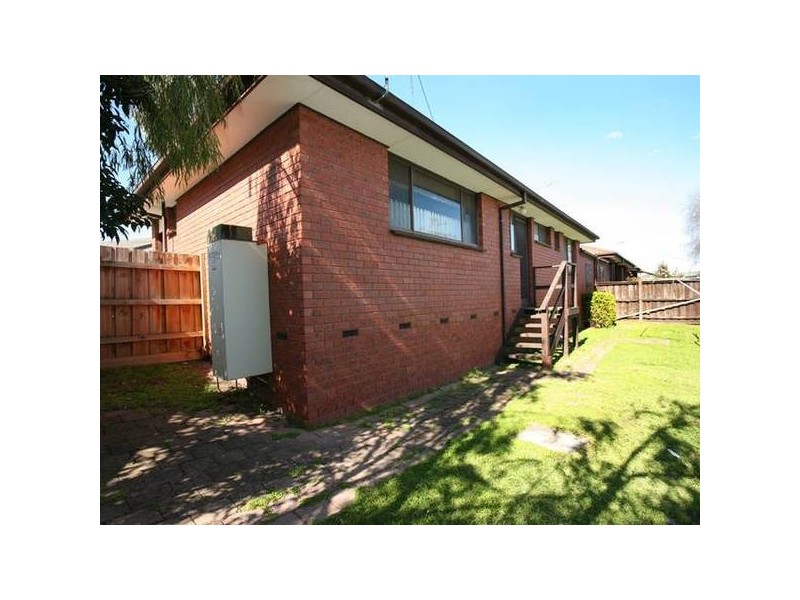 7/11 Wilson Street, Berwick VIC 3806