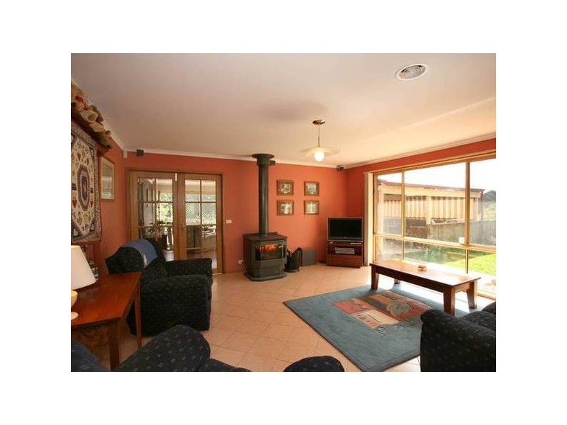 Mcarthur Road, Beaconsfield Upper VIC 3808