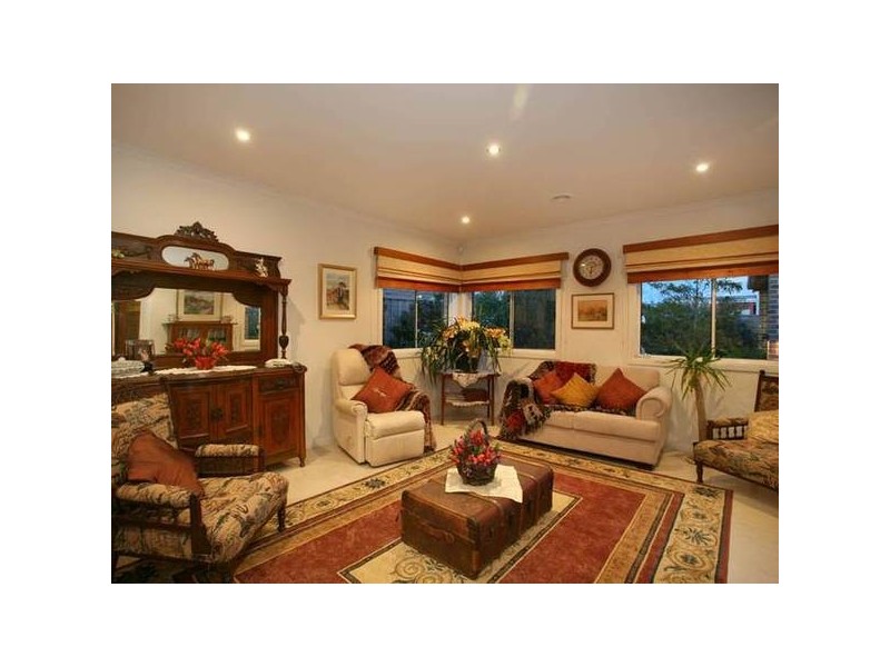 2 Glenmaggie Close, Berwick VIC 3806